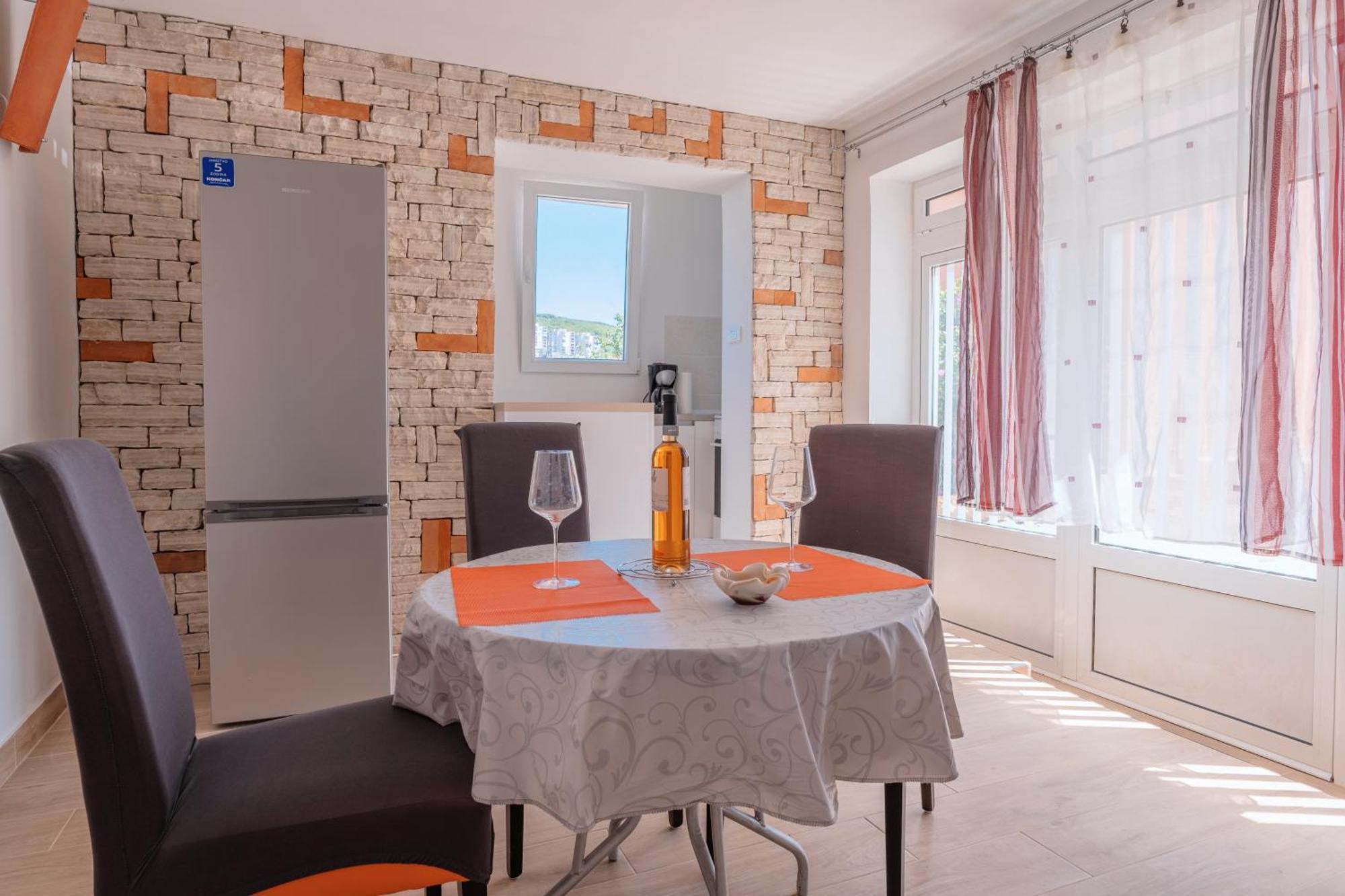 Apartments Ema Šibenik Eksteriør bilde