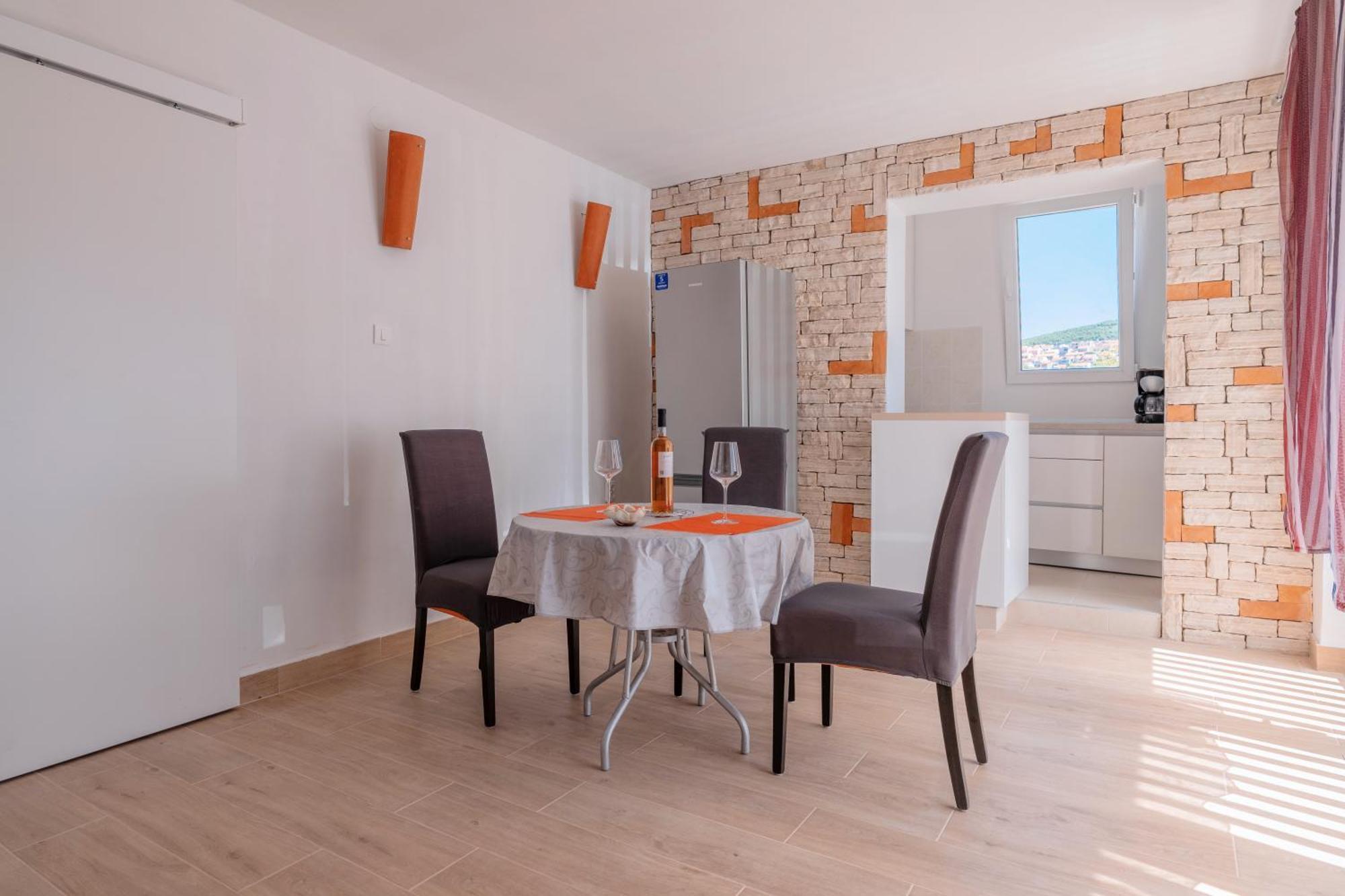 Apartments Ema Šibenik Eksteriør bilde